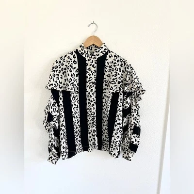 Blusa a rayas estampado animal con volantes de seda vintage / talla 6 Foto 1 de 4
