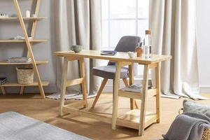 Vivense Perla - Scrivania per Computer con Ripiani - Legno Massello di Pino - Colore Rovere - PC T - Foto 1 di 7