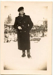 Homme manteau hiver béret neige - photo ancienne an. 1940 - Imagen 1 de 1