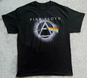 CAMISETA GRANDE HOMBRE PINK FLOYD NEGRA - LOGO GRÁFICO CLÁSICO - Imagen 1 de 4