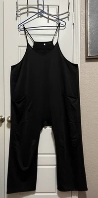 Mono mameluco para mujer negro holgado con correa de espagueti con bolsillos - talla L/XL Foto 1 de 4