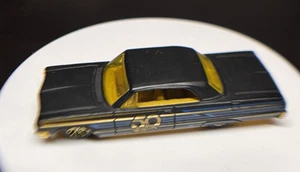 HOT WHEELS 2003 '64 Chevy Impala Lowrider Black/Gold 1:64 Diecast Loose Car - Picture 1 of 8