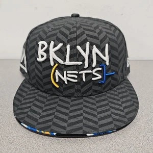 Brooklyn Nets NBA New Era 59FIFTY Jean Michel Basquiat Fitted Hat Cap 7 3/4 Neu - Bild 1 von 13