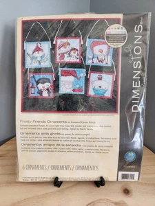 Dimensions 70-08940 Frosty Friends Ornamenti (6) Kit punto croce contato NUOVO - Foto 1 di 3