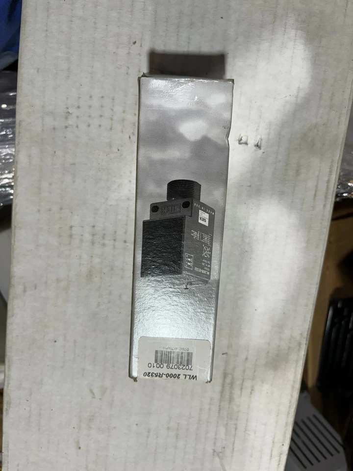 Sick WL2000-R5320 7023055 Photoelectric Proximity Switch Retro 90-240 VAC/DC - Image 1 of 3