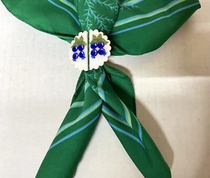 Vintage Scarf Slide-New Old Stock- 4 Berry Blueberry design, Guilloche enamel, - Picture 1 of 6