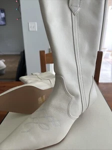 Boots - Picture 1 of 4