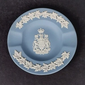 Vintage Wedgwood Jasperware Ashtray Coat of Arms Canada Special Limited Edition - Picture 1 of 3