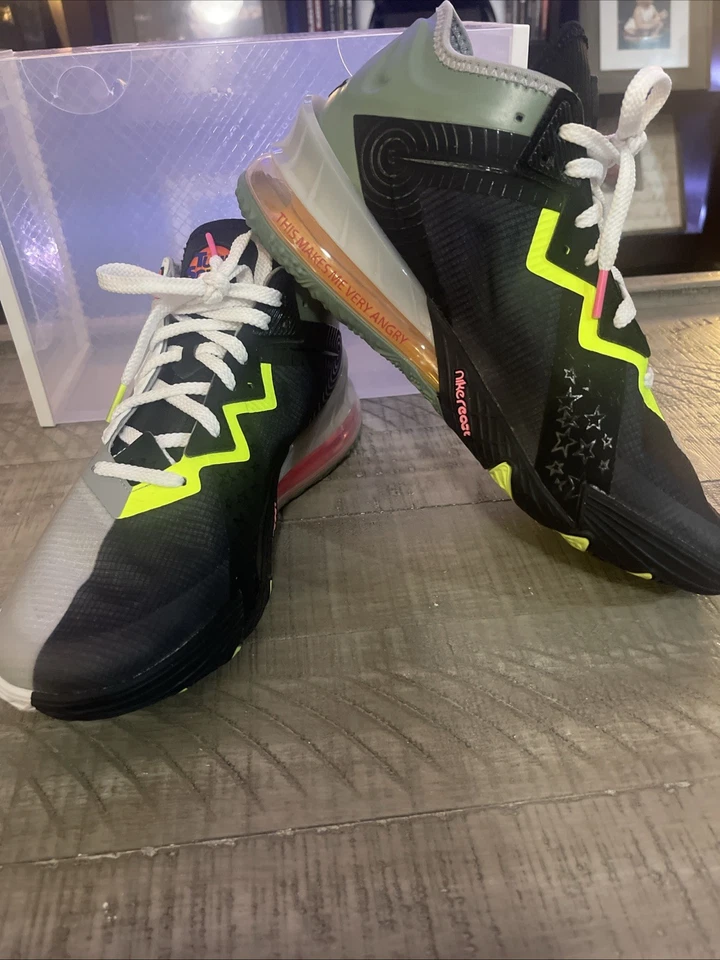 Size 10- Nike Space Jam x LeBron 18 Low Bugs x Marvin - Image 1 of 4