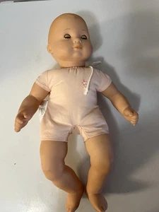 Bitty Baby From American Girl 2017 ojos azules rosa estrella corazón cabello rubio moldeado - Imagen 1 de 14