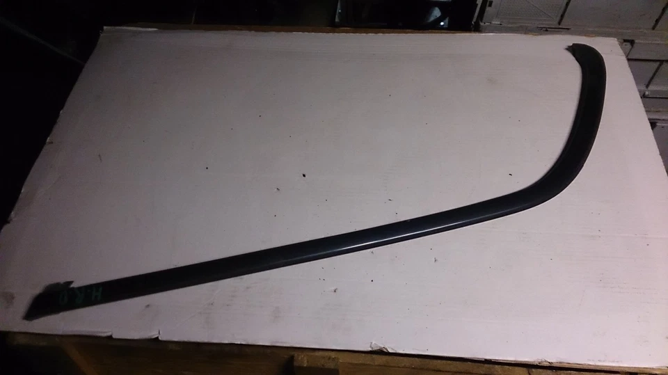 Listón decorativo trasero derecho mercedes-benz w210 e 300td 189 m  Foto 1 de 1