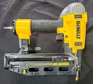 DEWALT DWFP71917 PNEUMATIC NAIL GUN. (T4) - Picture 1 of 3