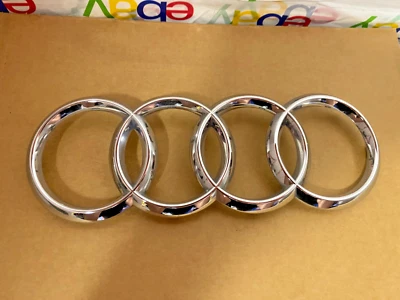OEM 2015 2016 2017 2018 Audi Q3 Q5 parrilla delantera anillos cromados emblema dañado Foto 1 de 4