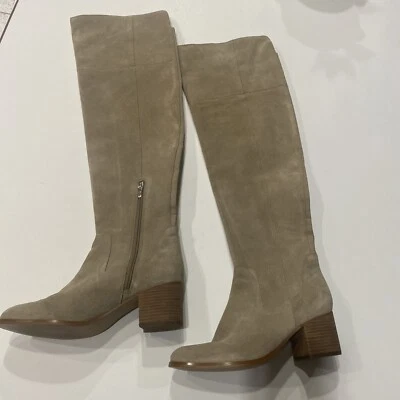 Marc Fisher Escape Mujer Punta Redonda Gamuza BEIGE Marrón Sobre la Rodilla Bota 8.5 Foto 1 de 4