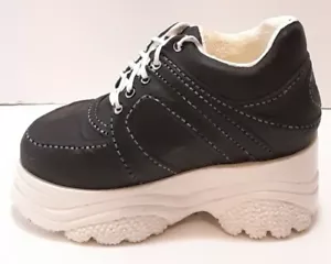1999 Just The Right Shoe By Raine -Sneaking By # 25035 Black Sneaker - Bild 1 von 7