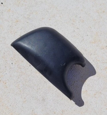 2003 03 Hyundai Sonata Seat Belt Bolt  Trim Cover Cap Black - Image 1 of 4