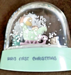 SALE ! PRECIOUS MOMENTS Water Globe ~ "Baby's First Christmas" ~ Baby Girl - Picture 1 of 3
