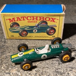 Vintage Matchbox Lesney #19 Lotus Racing Car With Box - Picture 1 of 7