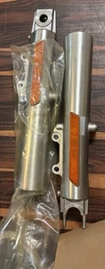 Harley Davidson Showa G5B3-10-R R46502-09 L46495-09 G5E3-00 Lower Fork Tubes - Picture 1 of 6
