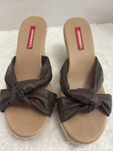 Union Bay sandalo slip on zeppa tg9M marrone ecopelle annodato top - Foto 1 di 12