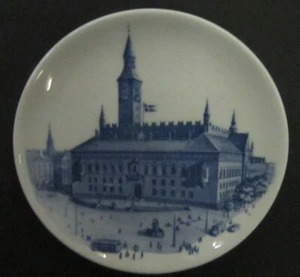 Royal Copenhagen Fajance Plaquette Cityserie "The Townhill Copenhagen" 8 cm  3" - Bild 1 von 2