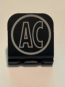 Clip para sombrero de aluminio grabado con láser de CA - Imagen 1 de 9