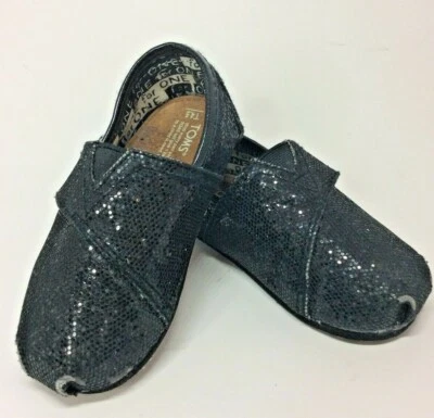 Zapatos TOMS Sólidos Negros Brillo Deslizables Niñas Pequeñas Talla T4.5 Brillantes Foto 1 de 4