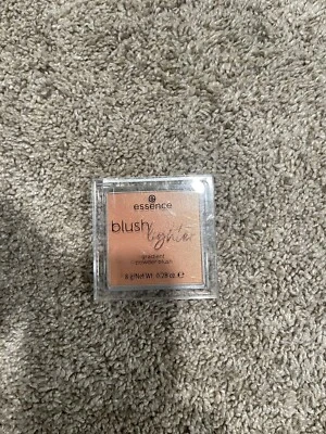 Rubor encendedor Essence Blush - 02 Coral Sunset Foto 1 de 2