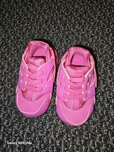 NIKE Toddler Huarache Run TD Sneakers  Pink 704950-600 Shoes Size 3C - Picture 1 of 7