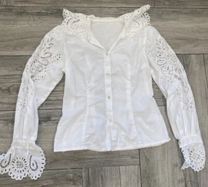 Women's Vintage White Long Sleeve Blouse Cotton Doilie Neck Sleeves Cuffs UNIQUE - Picture 1 of 11
