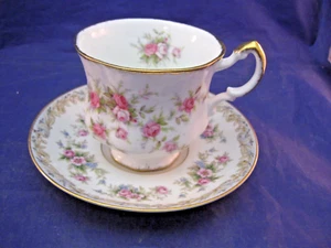 VINTAGE PARAGON TEACUP AND NORITAKE SAUCER - MIS-MATCHED BUT LOOK GOOD TOGETHER - Picture 1 of 10