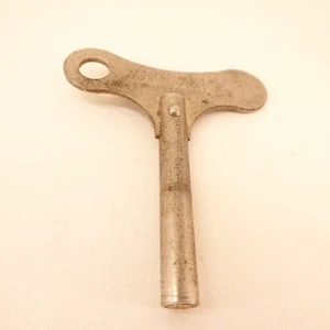 MECCANO FRANCE -  CLE / KEY - JOUETS - CLOCKWORK TOYS - CARRE 4 mm - - Imagen 1 de 7