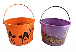 2 cubos de galón de truco de Halloween de plástico de bayas gatos negros calabazas años 90 EE. UU. - Imagen 1 de 7