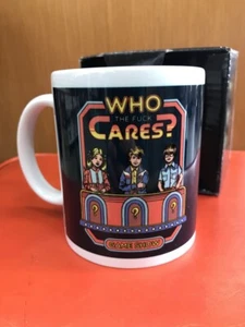 Steven Rhodes Who the F*ck Cares Game Show Mug - Retro Humour - Bild 1 von 3