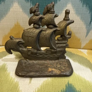 Velero de hierro fundido de colección extremo de libro o tope de puerta barco pirata rústico velero - Imagen 1 de 12
