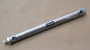 Parker .88DXPSR08.0 Pneumatic Cylinder .88" Bore 8" Stroke - Picture 1 of 4