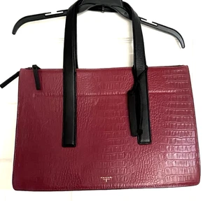 T Tahari Laptoptasche aus echtem Leder - Kroko-Prägung burgund - Bild 1 von 24