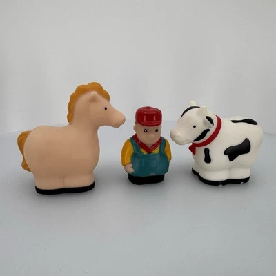 Lote de 3 animales de granja y granjero rojo grande Battat juguete para niños pequeños de granja Foto 1 de 4