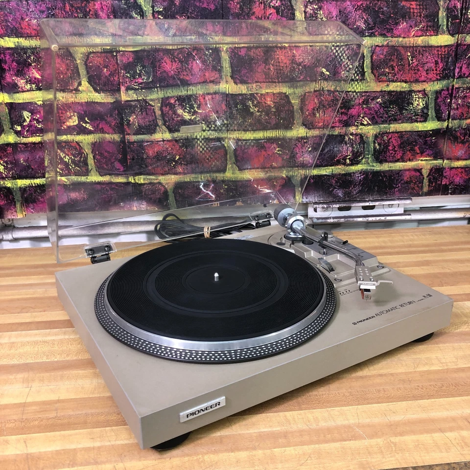 Toca-discos vintage Pioneer PL-516 retorno automático - TESTADO FUNCIONANDO - Imagem 1 de 4