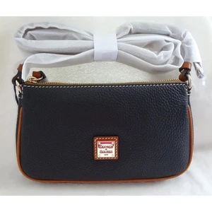 Dooney & Bourke Lexington Pebble Leder Umhängetasche schwarz brauner Besatz Neu mit Etikett - Bild 1 von 6
