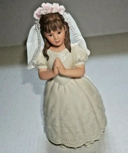 Lenox Little Girl Dressed in First Holy Communion white dress & veil figurine - Picture 1 of 5