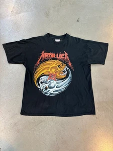 Camiseta Gráfica Vintage Metallica Calavera Yin Yang - Camiseta Para Hombre Pequeña Banda Años 90 - Imagen 1 de 5