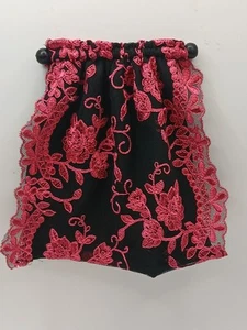 1:12 Scale Dollhouse Miniature Floral Curtain 4" X 6" Complete With Curtain Rod - Picture 1 of 5