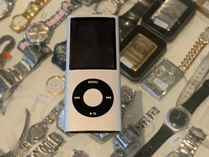 APPLE (MB598) IPOD NANO 4TH GEN IN SILVER / 8 GB (A1285) - FOR PARTS - Picture 1 of 8
