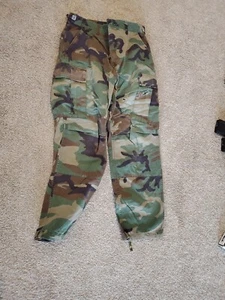 US Army Combat Pants Men's SM-Short Woodland Camouflage  - Picture 1 of 5