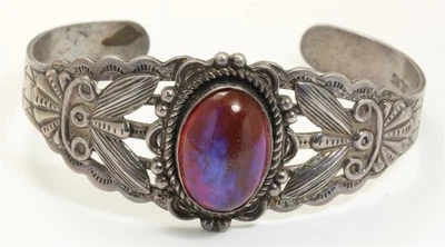 Brazalete Navajo Vintage Plata Esterlina Harvey Estampado Aliento de Dragón Foto 1 de 4