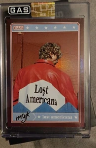 Tarjeta coleccionable GAS X MGK 'Lost Americana' (paralelo rojo) numerada 1/75 eBay 1/1 - Imagen 1 de 2