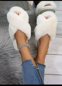 Womens Soft Slippers FuzzyFluffy Fur Slides Open Toe Bedroom House Shoes BEIGE 8 - Picture 1 of 4