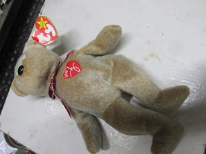 [A24] Beanie Baby 1999 Signature Bear, mit Etikett - Bild 1 von 1