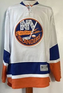 2015 New York Islanders Team Signed Reebok Jersey W/Over 20 Autographs Size XL - Picture 1 of 12